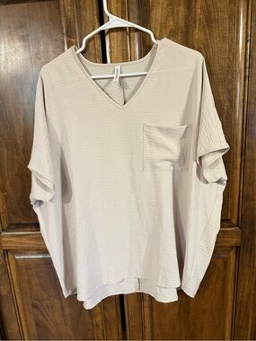 Zenana Light Beige V-Neck Pocket Short Sleeve Tee Oversized